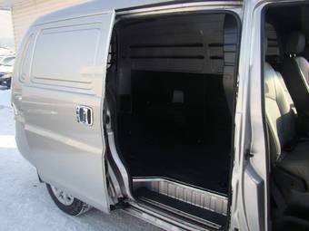 2005 Hyundai Starex Photos