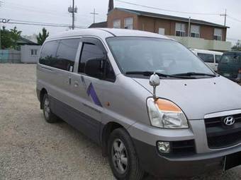2005 Hyundai Starex Pics