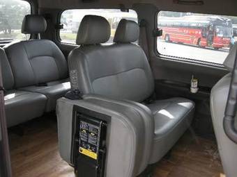 2005 Hyundai Starex Photos