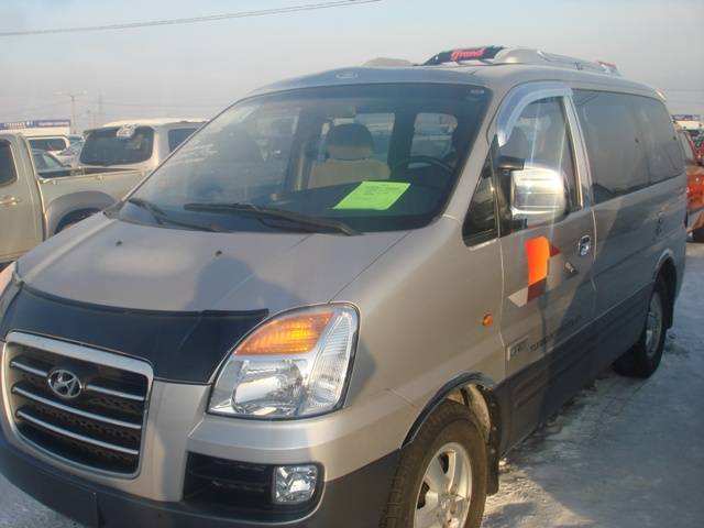 2005 Hyundai Starex