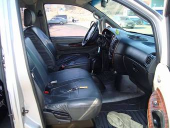 2005 Hyundai Starex Images