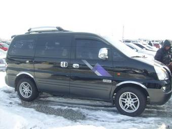 2005 Hyundai Starex Pictures