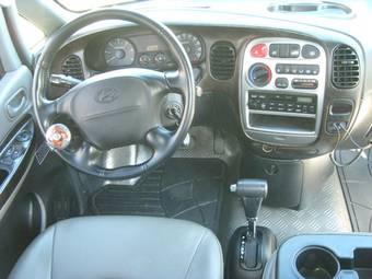 2005 Hyundai Starex Wallpapers
