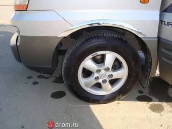 2005 Hyundai Starex Photos