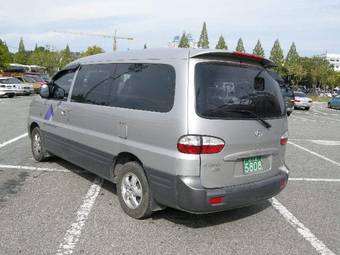 2005 Hyundai Starex Photos
