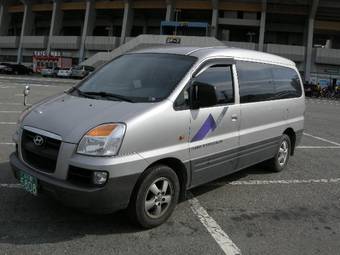 2005 Hyundai Starex Photos