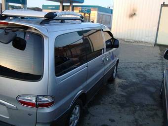 2005 Hyundai Starex Photos