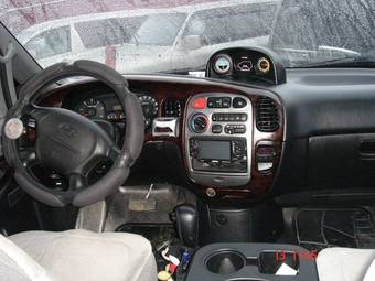 2005 Hyundai Starex Pictures