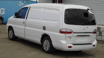 2005 Hyundai Starex Photos