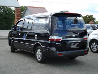 2005 Hyundai Starex Photos