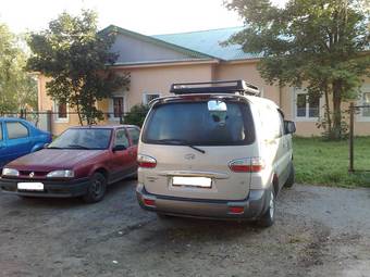 2005 Hyundai Starex Pictures