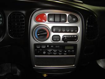 2005 Hyundai Starex Pics