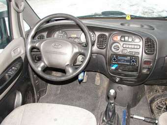 2006 Hyundai Starex Pictures