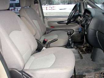 2006 Hyundai Starex Photos