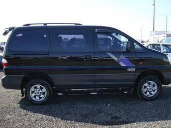 2006 Hyundai Starex Photos