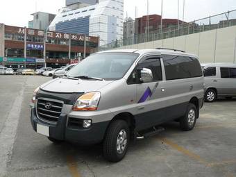 2006 Hyundai Starex Photos
