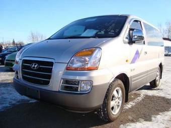 2006 Hyundai Starex Photos