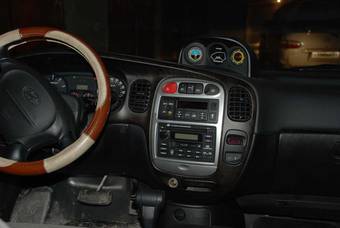 2006 Hyundai Starex Images