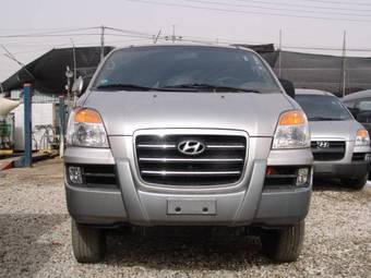 2006 Hyundai Starex Photos