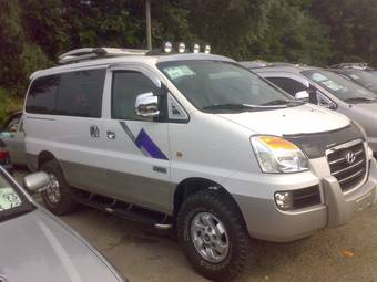 2006 Hyundai Starex Photos