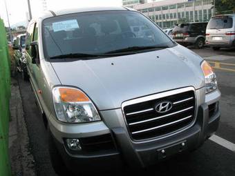 2006 Hyundai Starex Photos