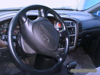 2006 Hyundai Starex Photos