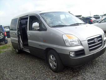 2006 Hyundai Starex Photos