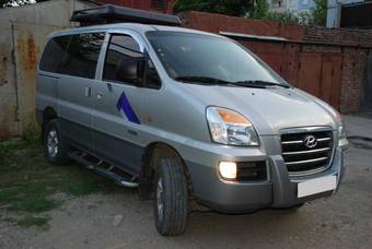 2006 Hyundai Starex Photos