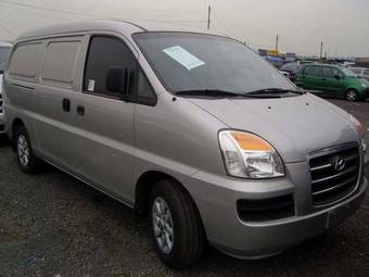 2006 Hyundai Starex Pictures