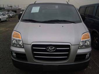 2006 Hyundai Starex Photos