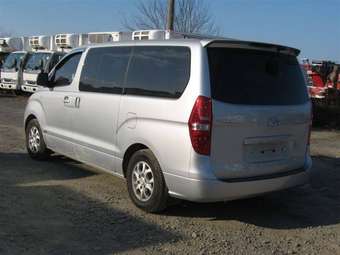 2007 Hyundai Starex Photos