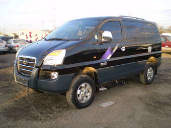 2007 Hyundai Starex Photos