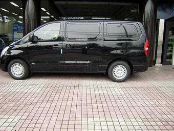 2007 Hyundai Starex Photos