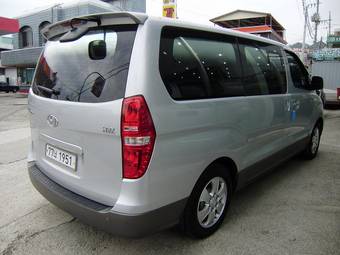 2007 Hyundai Starex Images