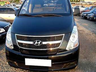 2008 Hyundai Starex Images