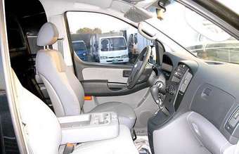 2008 Hyundai Starex Photos