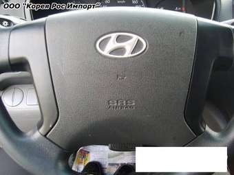 2008 Hyundai Starex Pictures