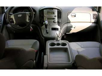 2008 Hyundai Starex Photos