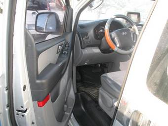 2008 Hyundai Starex Pictures