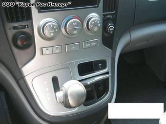 2008 Hyundai Starex Pictures