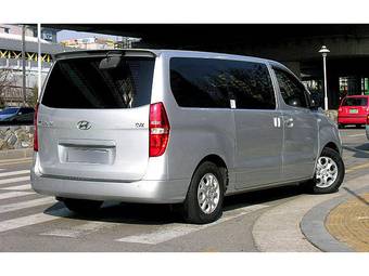 2008 Hyundai Starex Photos