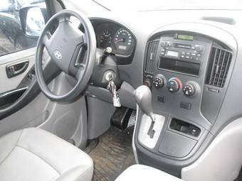 2008 Hyundai Starex Photos