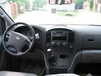 2008 Hyundai Starex Pictures