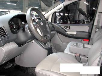 2008 Hyundai Starex Photos