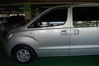2008 Hyundai Starex Photos
