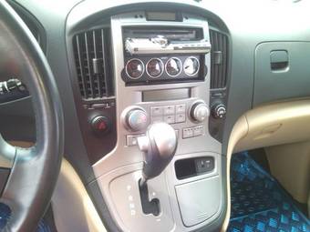 2008 Hyundai Starex Photos