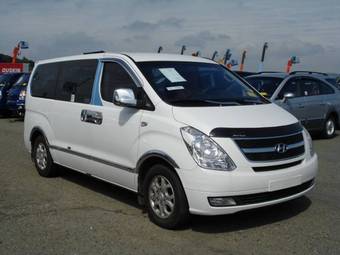 2008 Hyundai Starex Photos