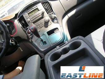 2008 Hyundai Starex Photos