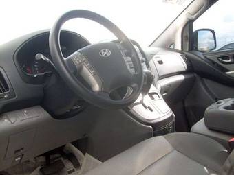 2008 Hyundai Starex Images