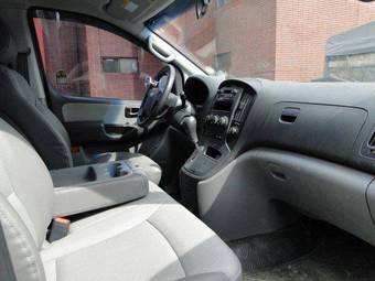 2008 Hyundai Starex Photos